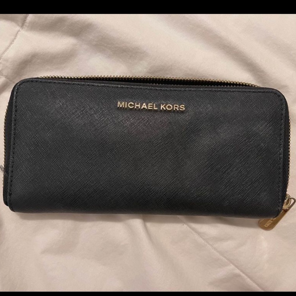 Black Michael Kors Wallet